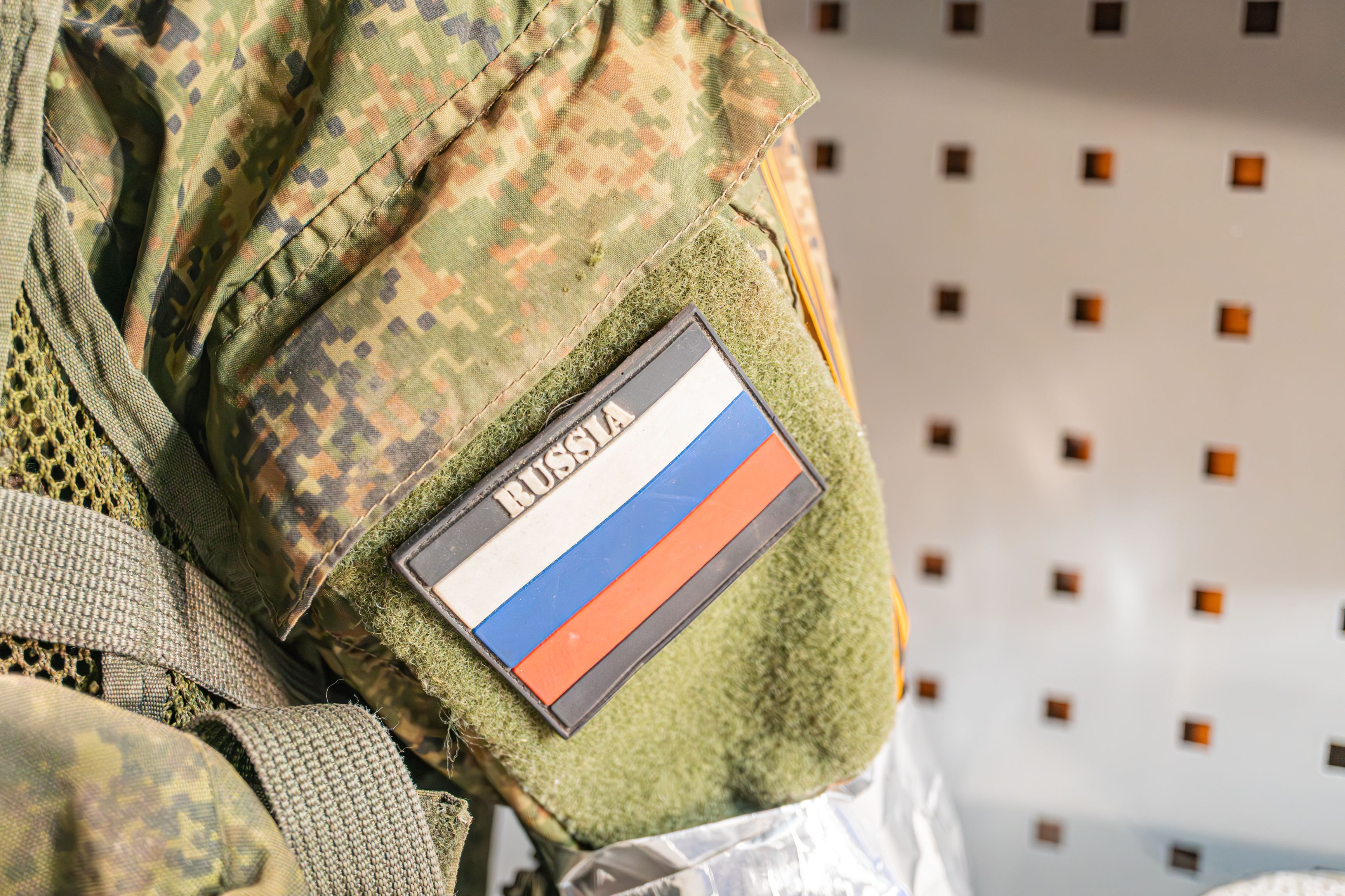 Russian officer defects, guides strikes killing his own countrymen