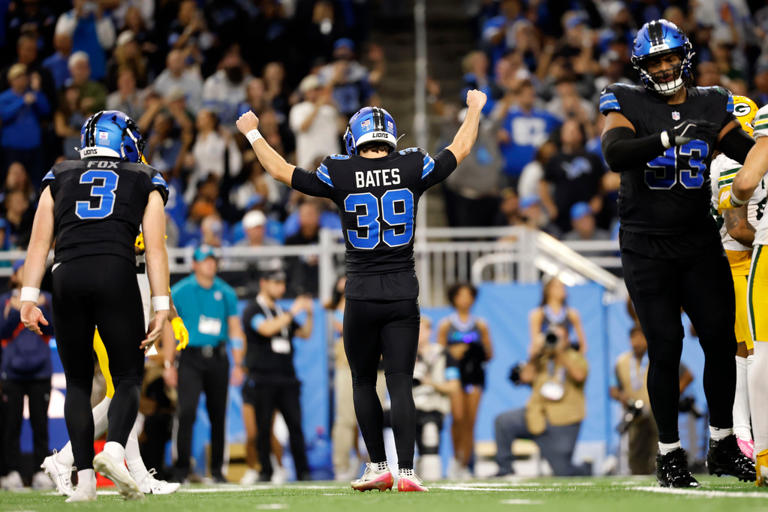 Lions beat Packers 20-17 on last-play field goal to bail out Dan ...