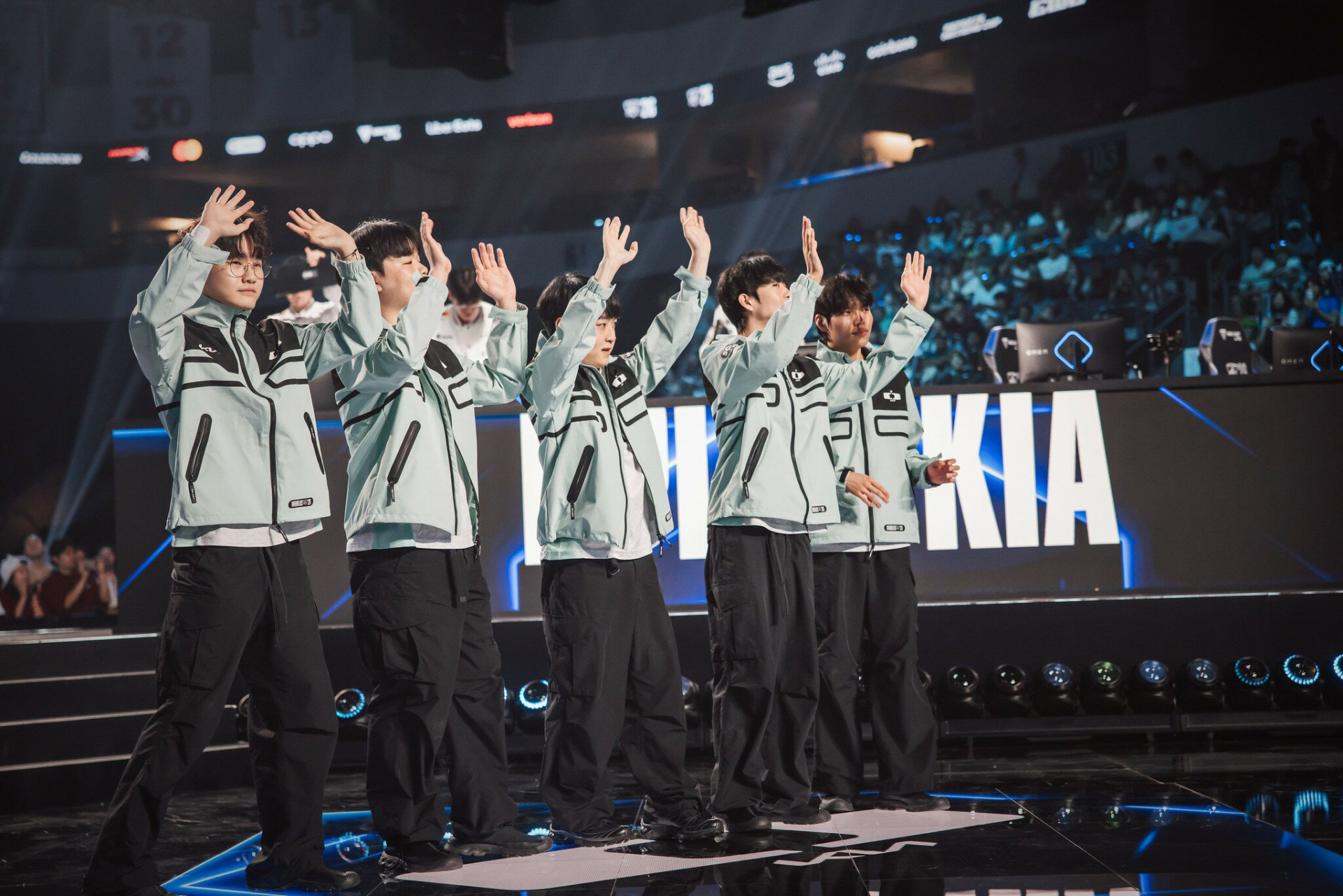 Unstoppable DK becomes first team to reach quarterfinals with 3rd ...