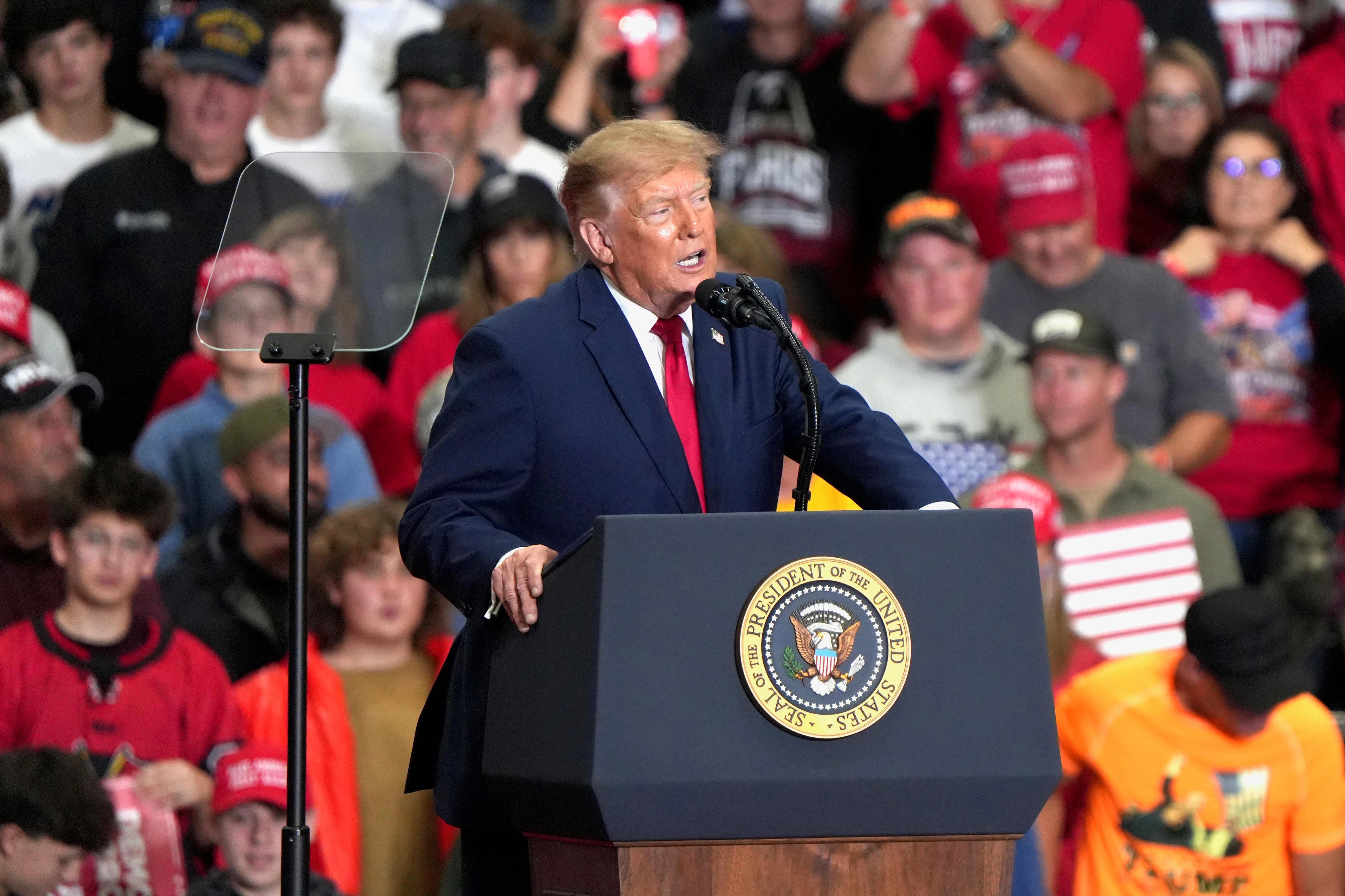 Trump makes Port Huron stop amid national midterm push