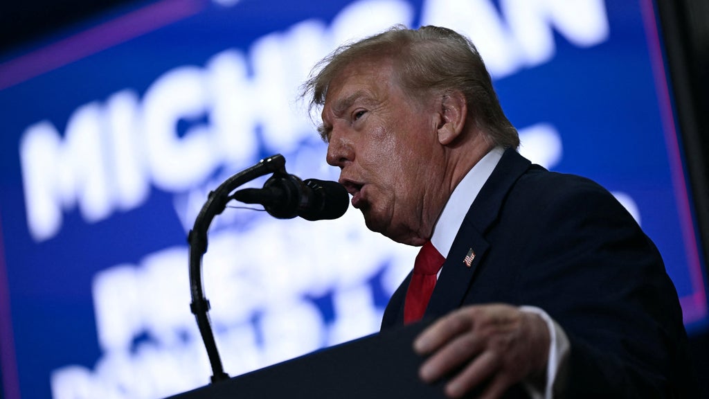 President Trump rallies for Michigan Republicans at Port Huron gathering