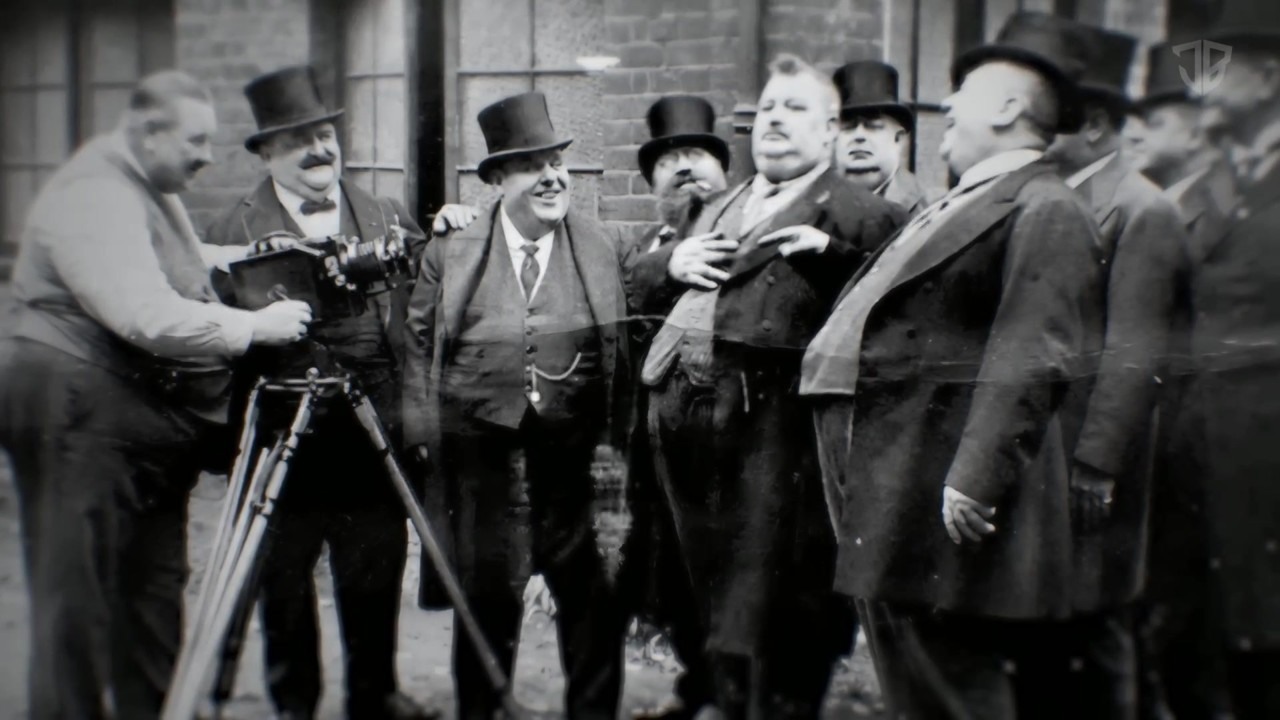 Fat men's clubs made wide waists a status symbol