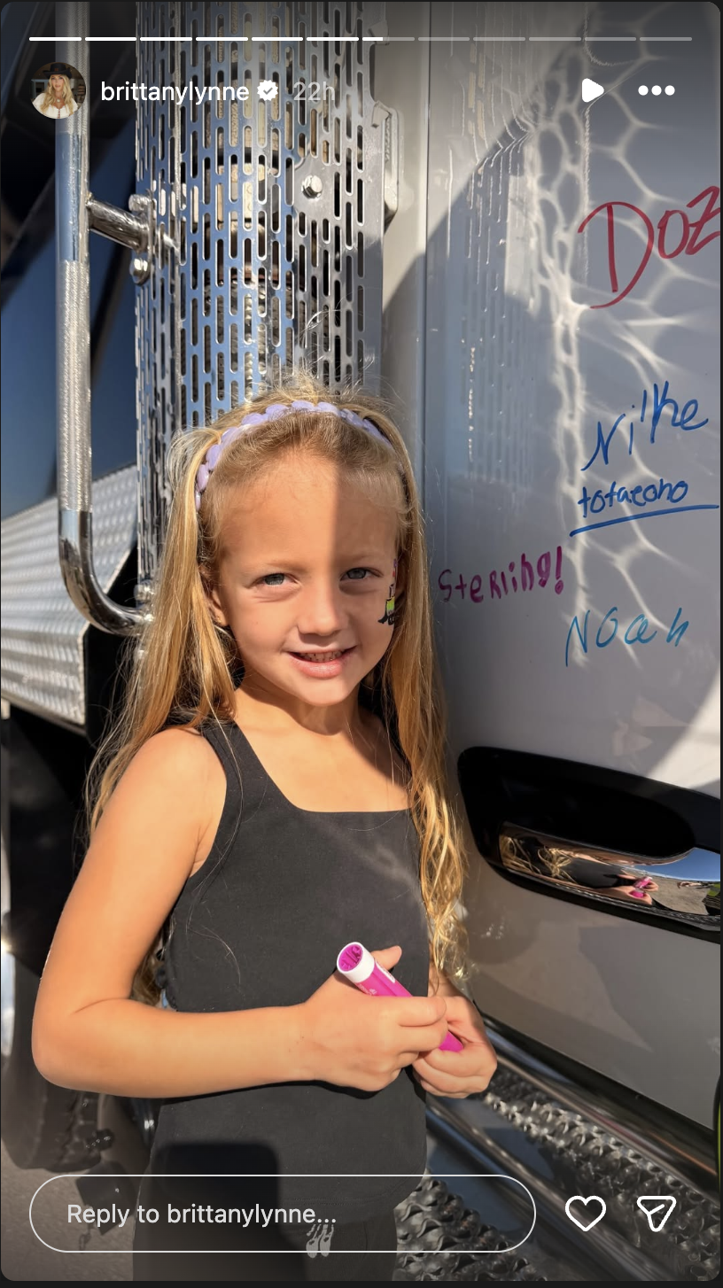 Mahomes family photo buzz: Brittany shares new Sterling snap; mini-me ...