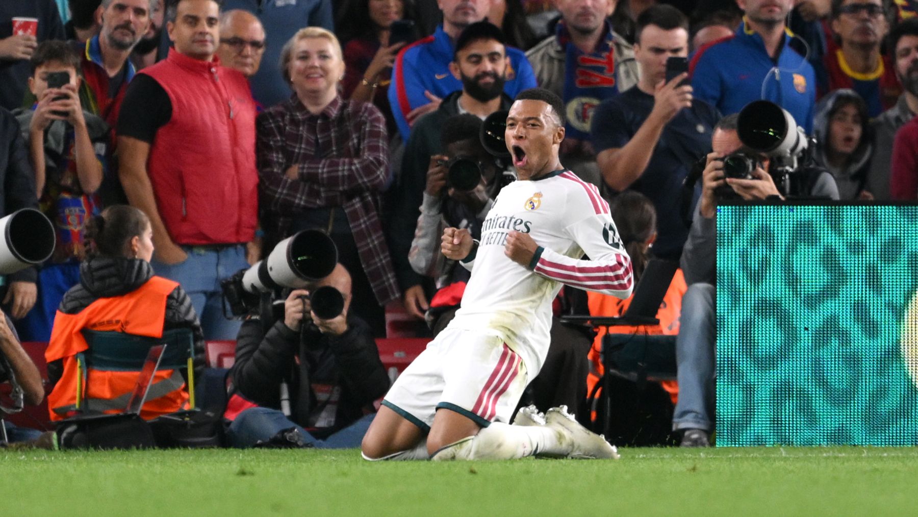 Mbappé adelanta al Real Madrid en el Clásico tras una gran jugada de ...