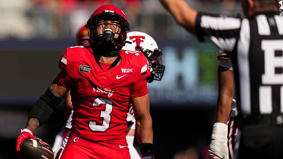 2 winners and 1 loser from Bearcats upset win over No. 8 Texas Tech