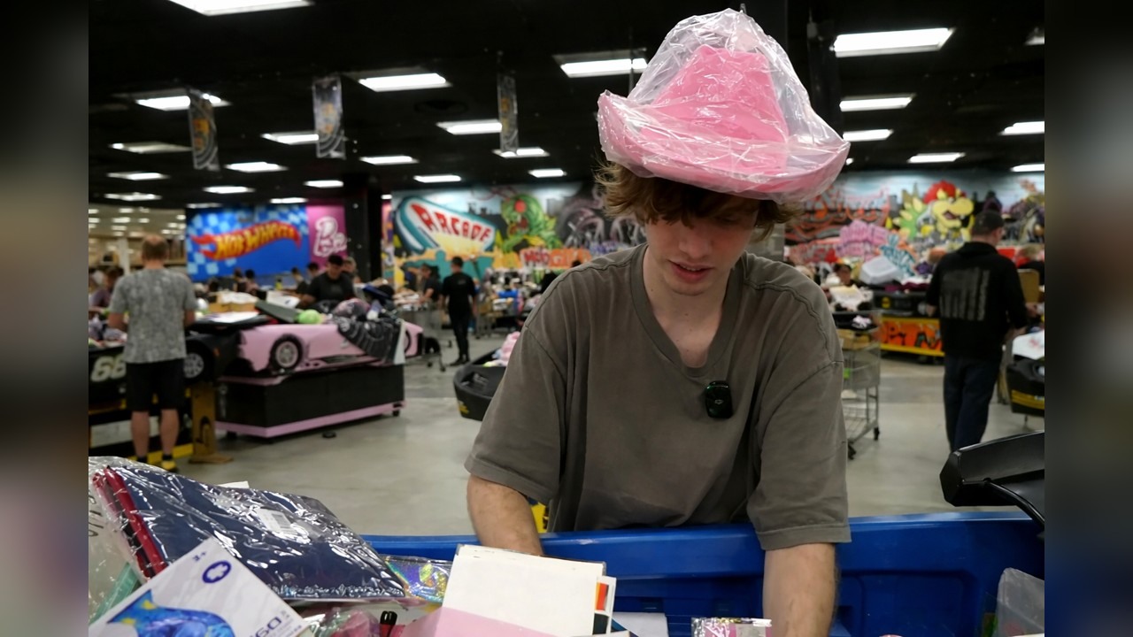 Connor finds a $12 PlayStation 5 at an Amazon returns bin store
