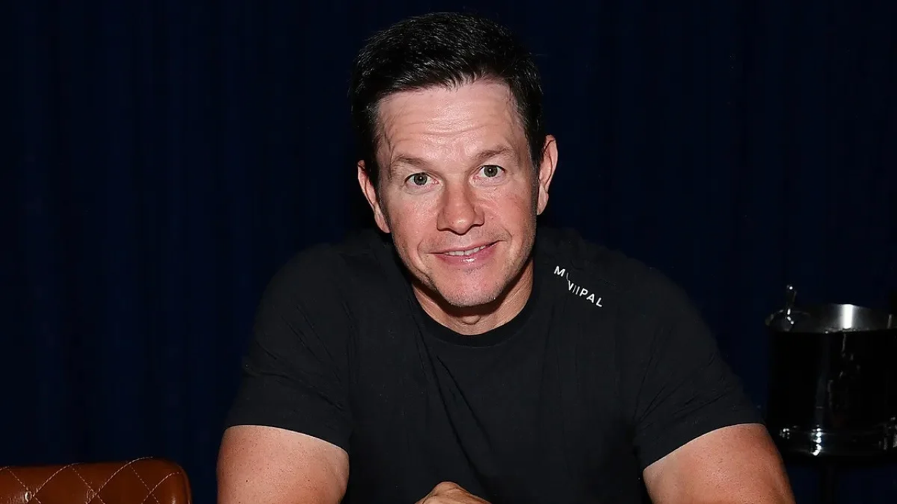 Wahlberg sells vacant Vegas plot: actor flips 2.5-acre site for $17.25 ...