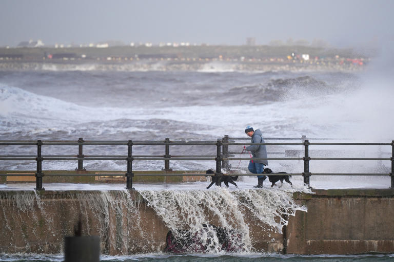 Storm Boelo batters UK with 84mph winds causing travel chaos
