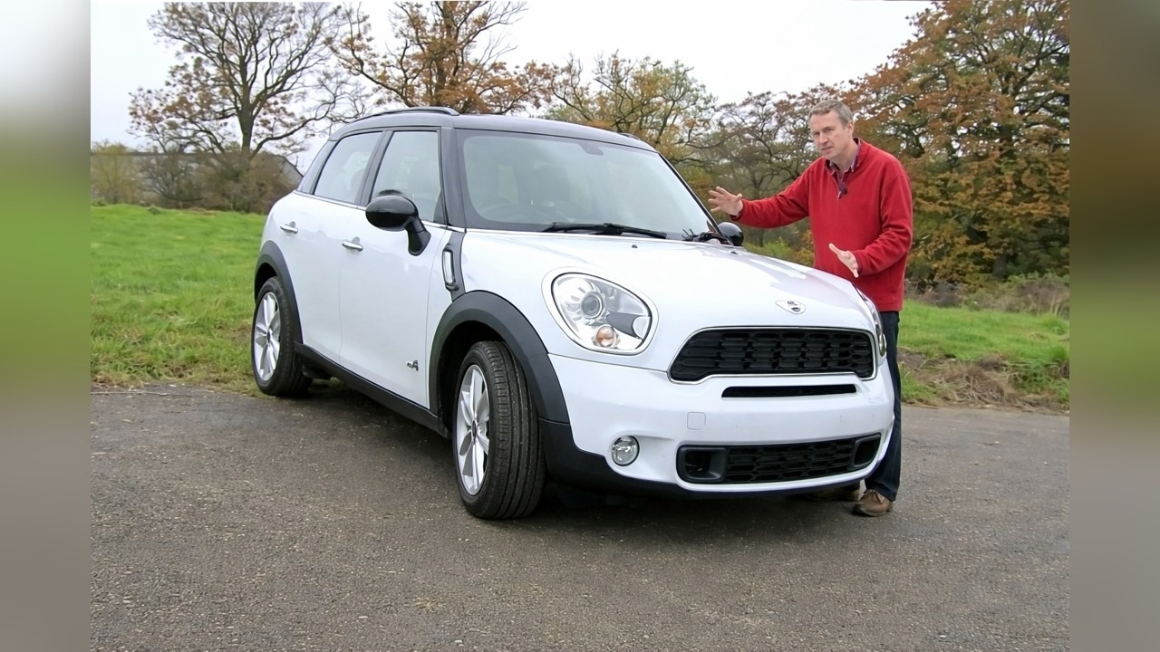 Throwback to MINI Countryman’s five-door practicality