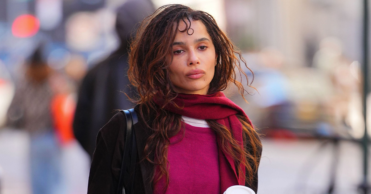 The two tricks Zoë Kravitz uses to make her black sneakers look relevant