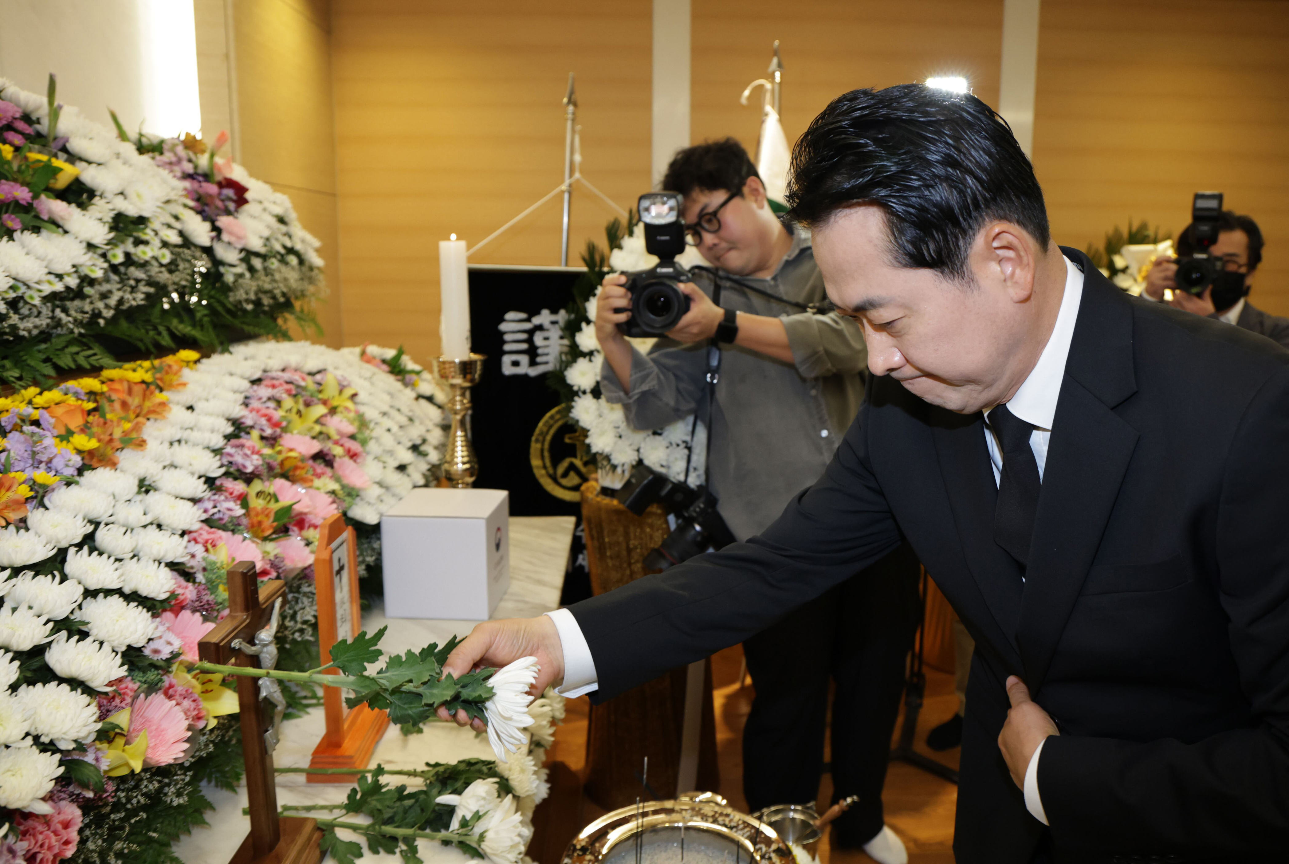 People Power Party leader sets tenure record