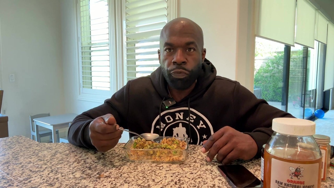Kali Muscle tries yellow watermelon on weight gain day 11