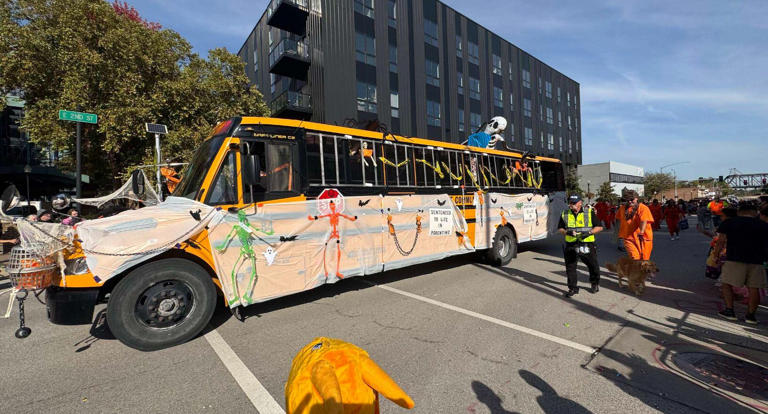 Annual Halloween parade returns to downtown Davenport