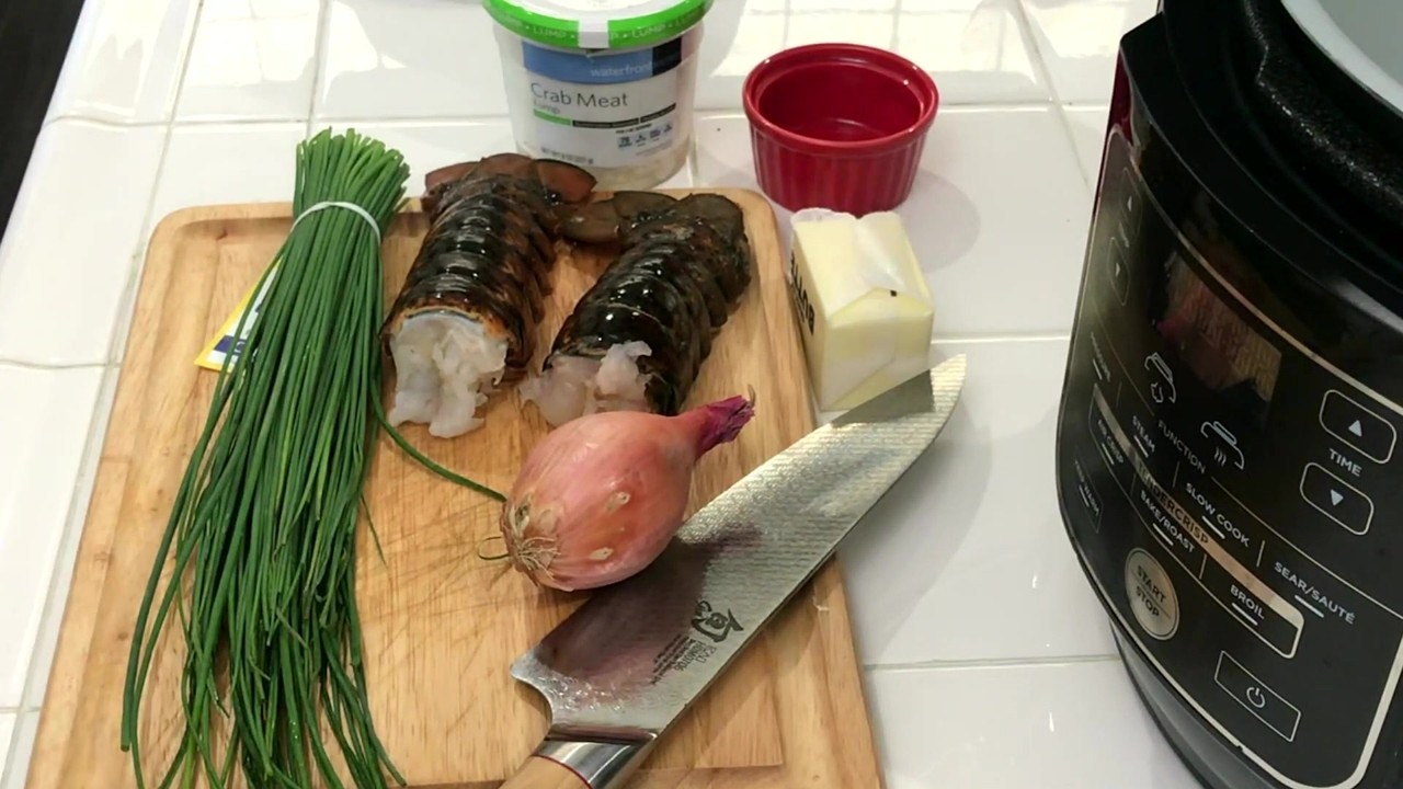Ninja Foodi lobster and crab rolls with butter