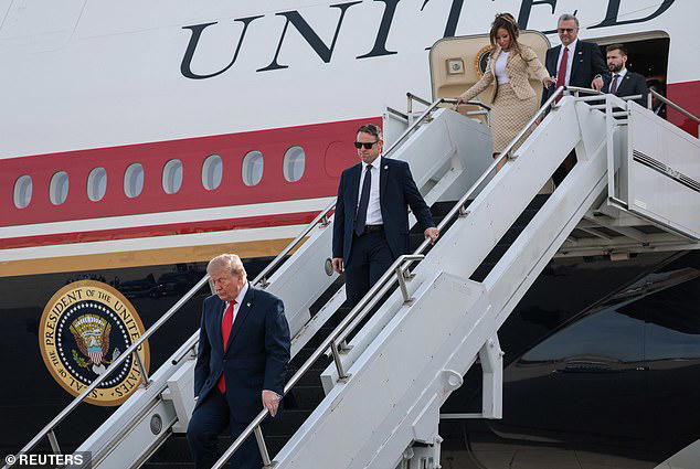 Trump's comms chief floats Nicki Minaj as new White House press ...