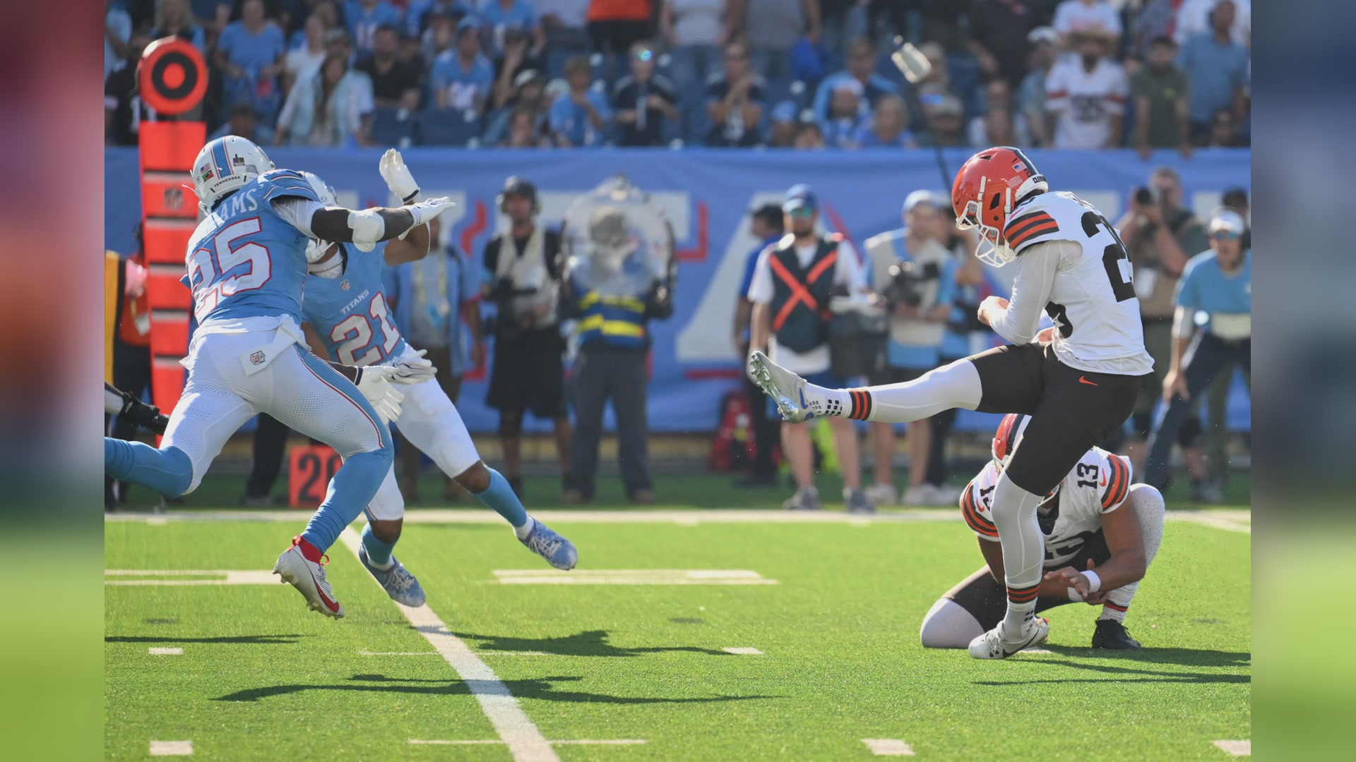 Browns rally past Titans 27-24 on late field goal, improve to 5-2