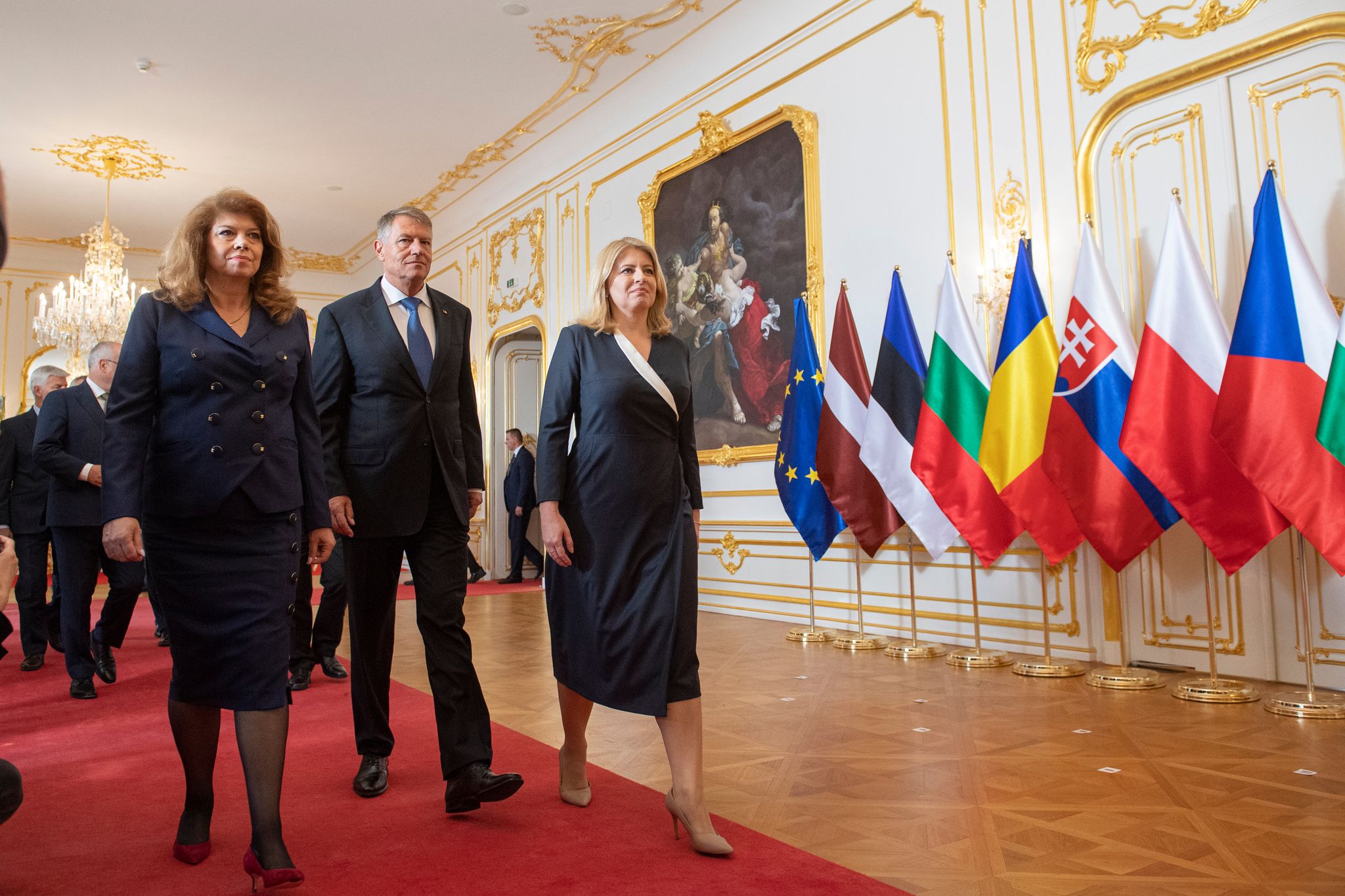 Bulgaria's presidential election heads to run-off