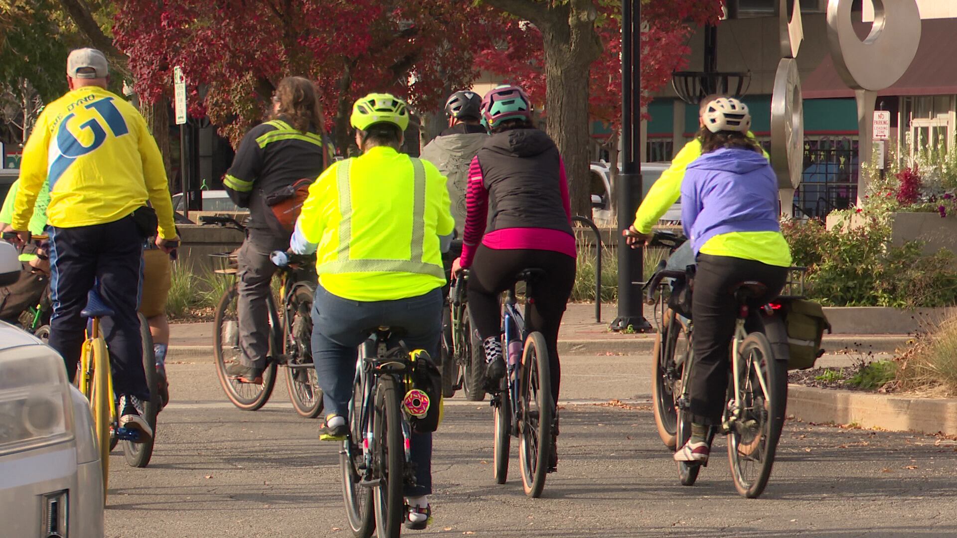 Rockford riding group holds awareness ride after recent bicyclist deaths