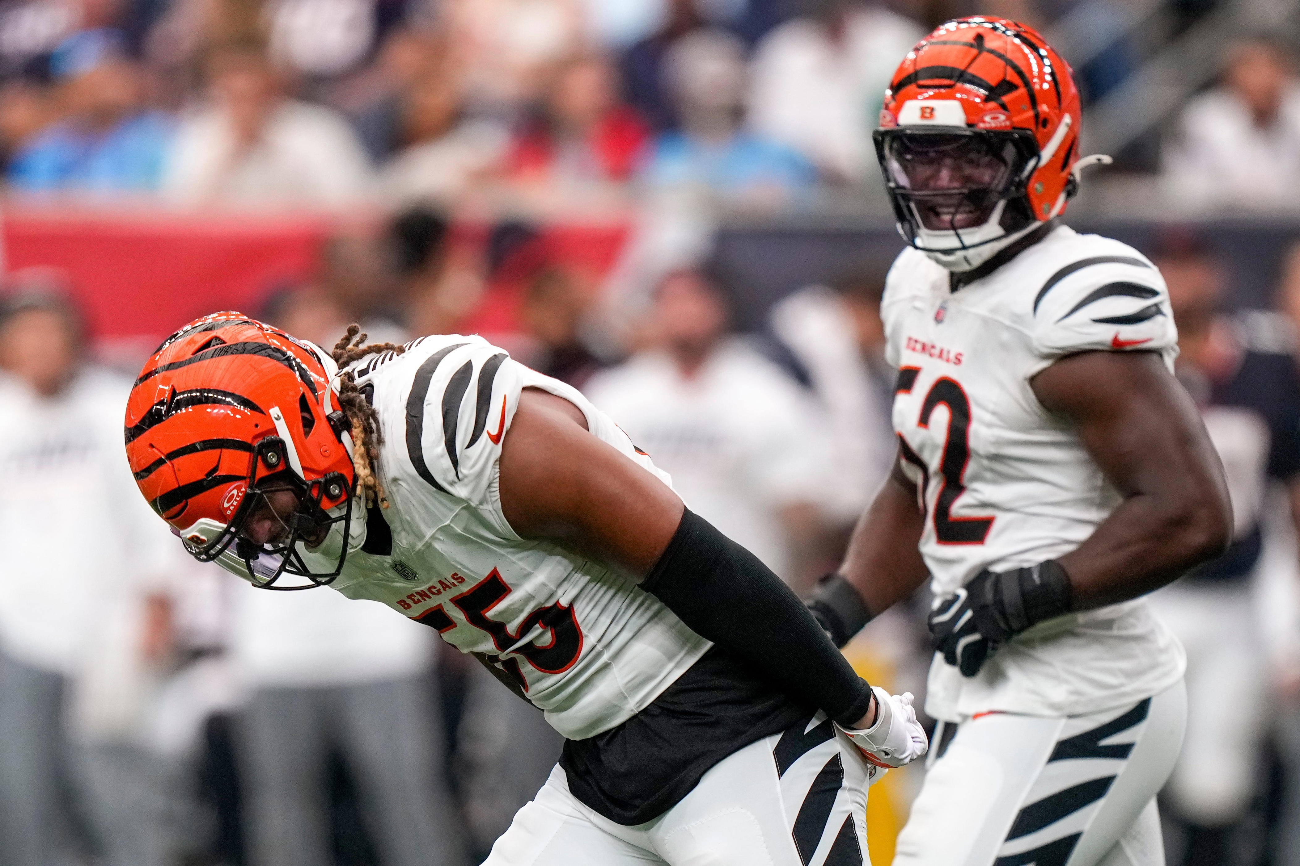 Former Texas A&M star Cashius Howell records first NFL sack