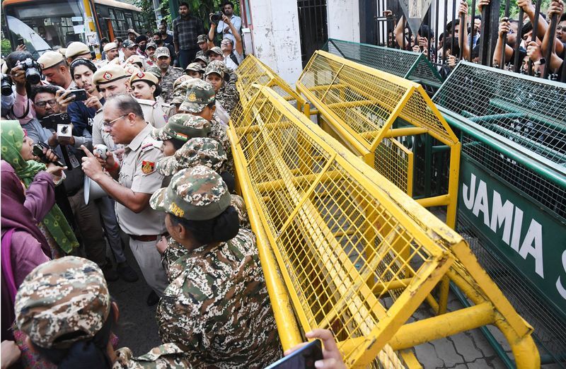 Amid hunger strike, Jamia Millia Islamia agrees to hold student union ...