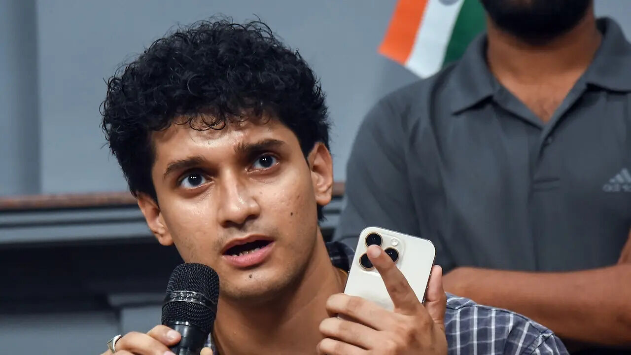 My WhatsApp has been restricted, unable to send messages, alleges ...