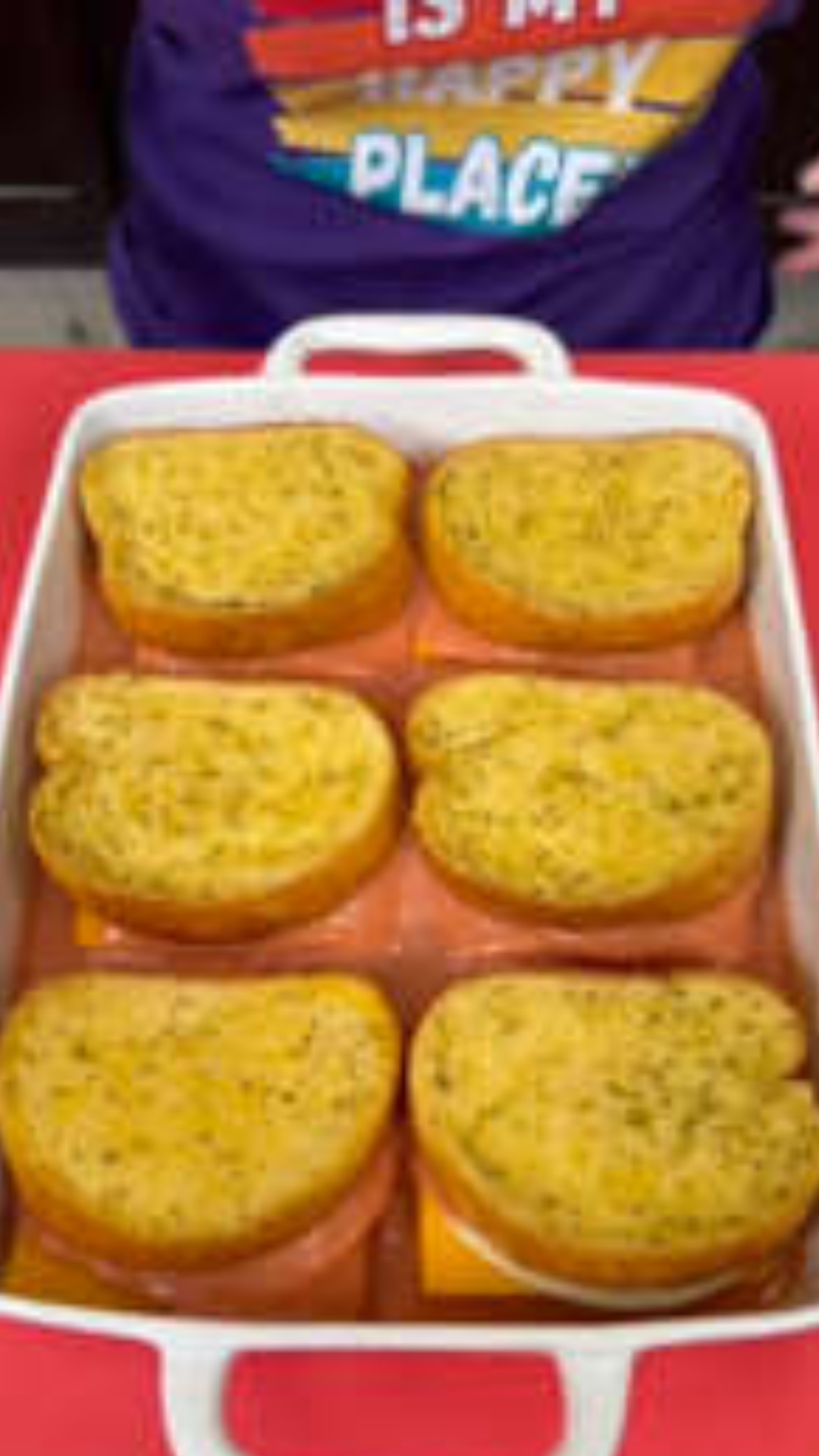 How to make baked cheese bread with tomato sauce