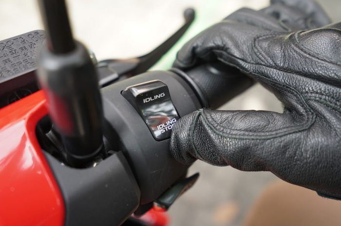 Pabrikan beri penjelasan, gini cara kerja fitur idling stop system di ...