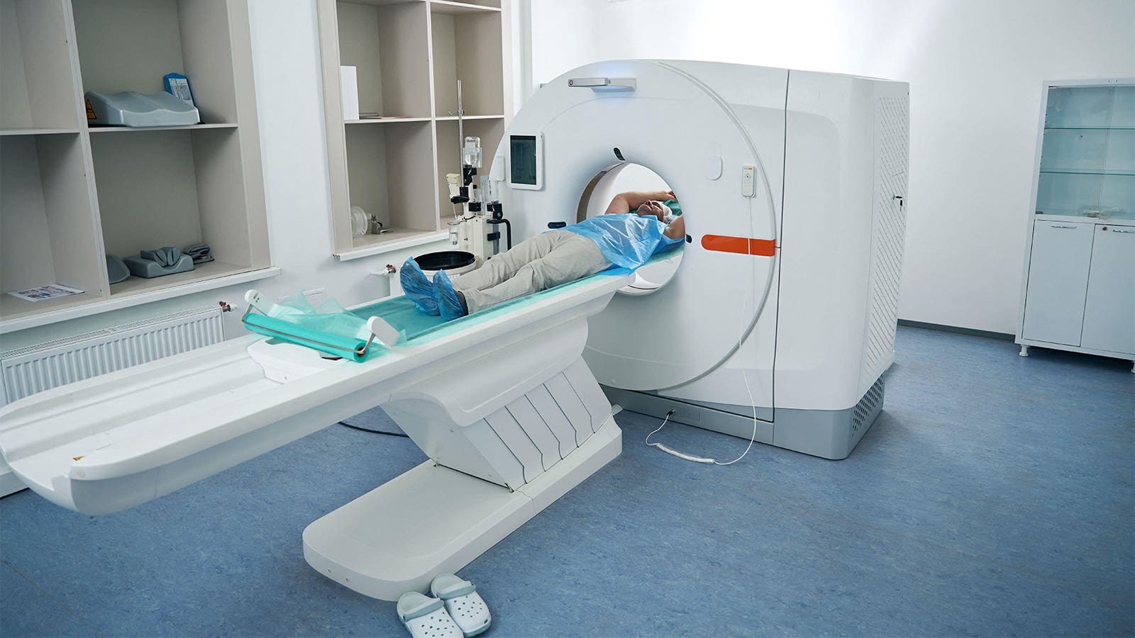 Medicare will pay $50k for your heart attack. It should pay $100 to ...