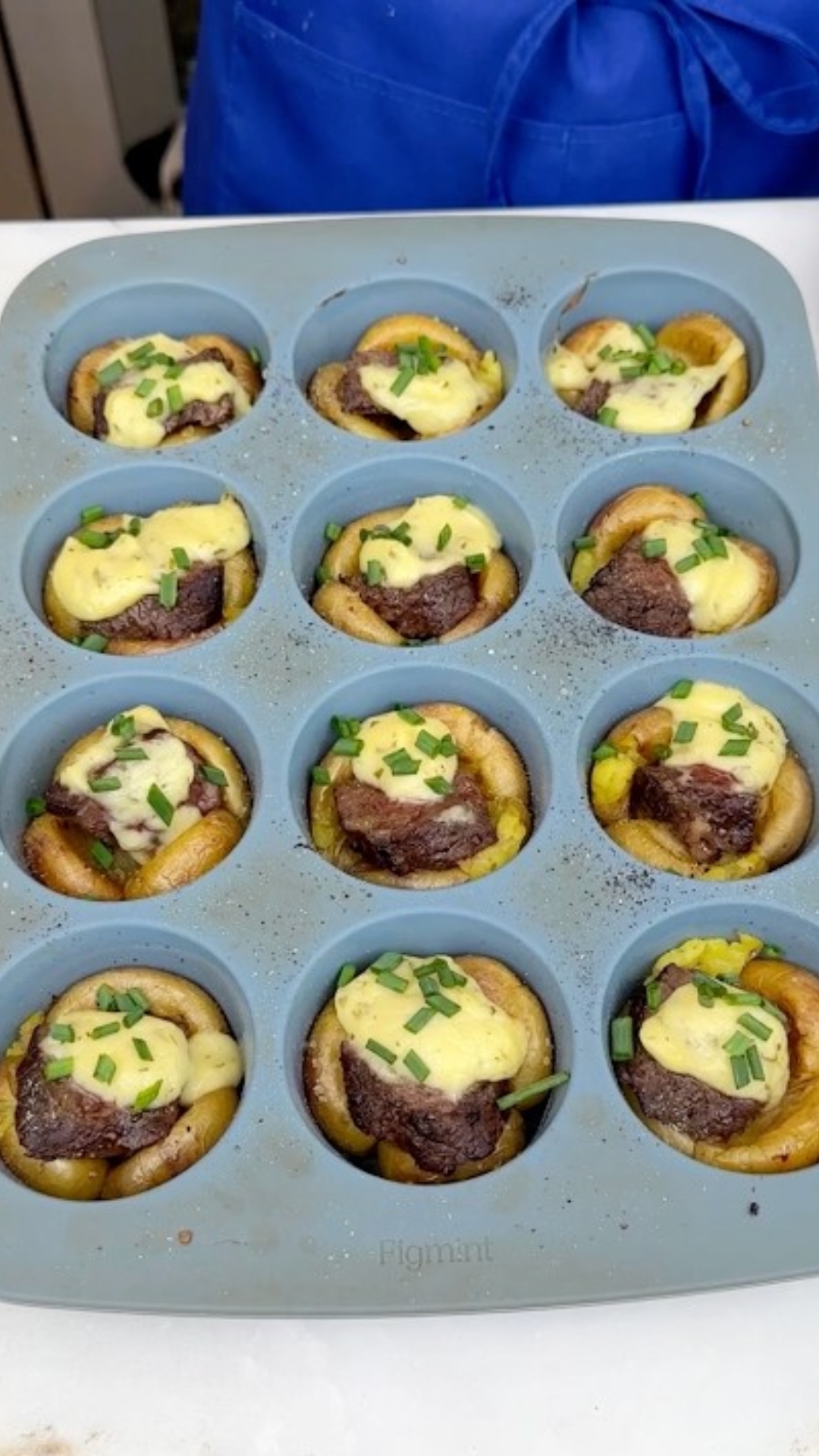 How to make steak and potatoes with béarnaise sauce