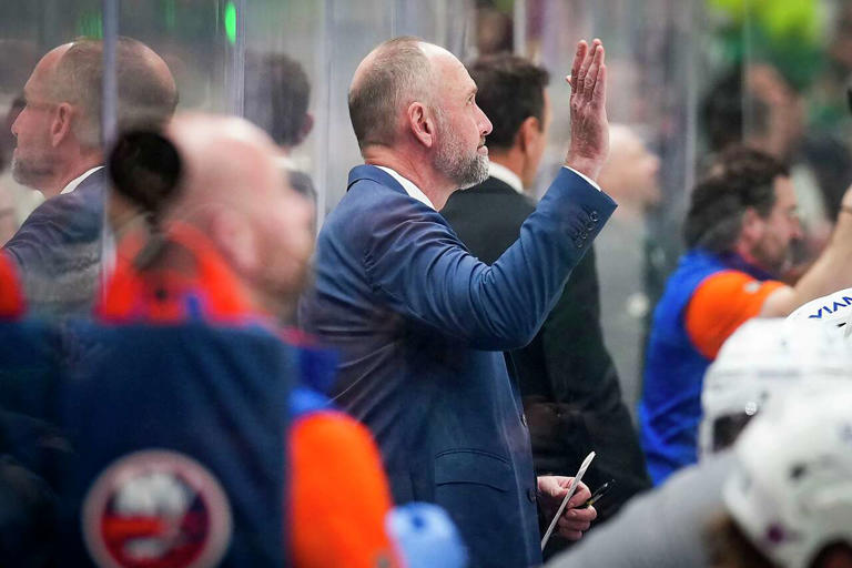 With Jake Oettinger controversy over, Pete DeBoer's return moves him ...