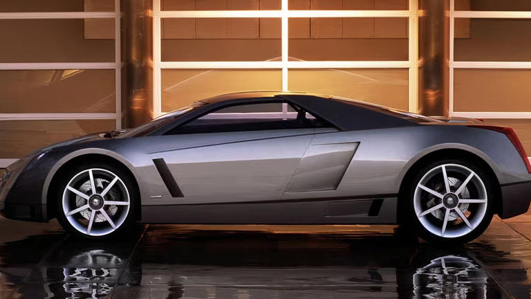 The ambitious American V12 that would have conquered Europe's hypercar ...