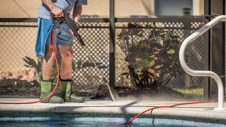 How to easily get rid of bird poop on a pool deck without leaving a stain