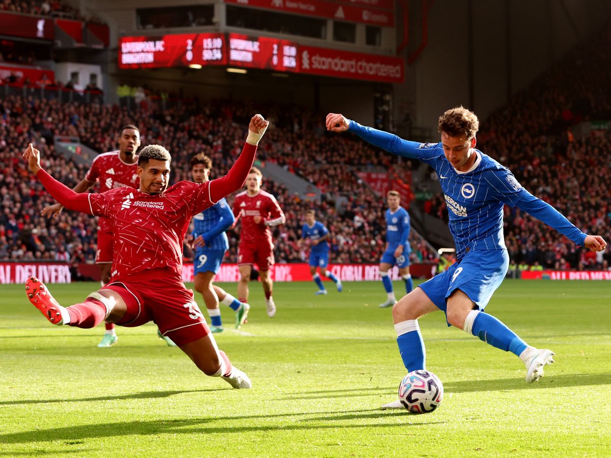 Andoni Iraola hails Ronald Araujo response to tough Liverpool calls ...