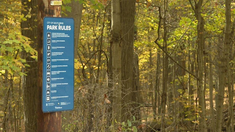 Fall colors draw hikers to Rum Village as crisp weather signals season ...