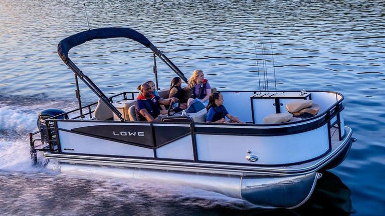 10 best pontoon boats for a retiree, ranked by affordability