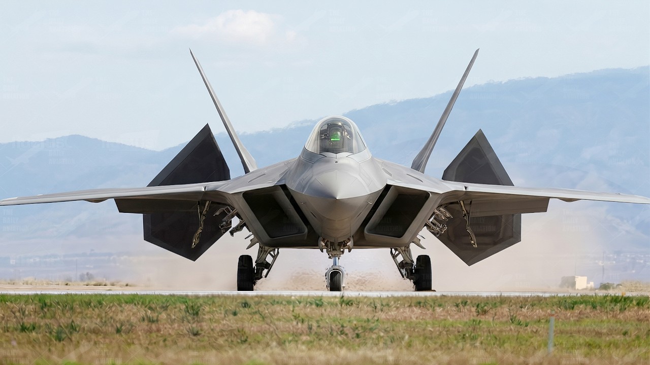 US F-22 Raptor shows off its super-aggressive design during extreme ...