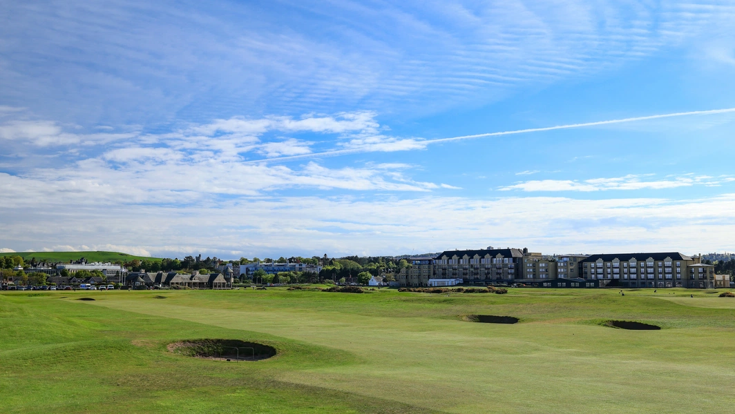 8 iconic golf courses around the world