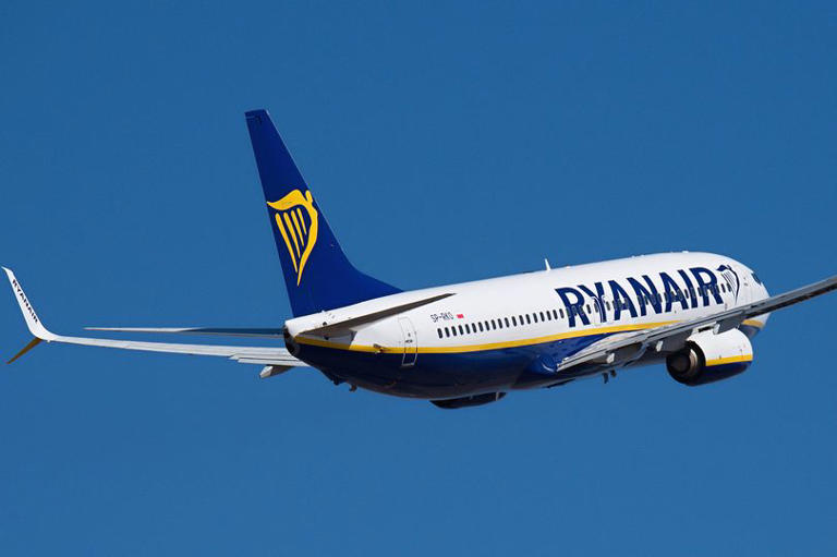 Ryanair flight to UK diverted 900 miles to Spain as Storm Boelo ...