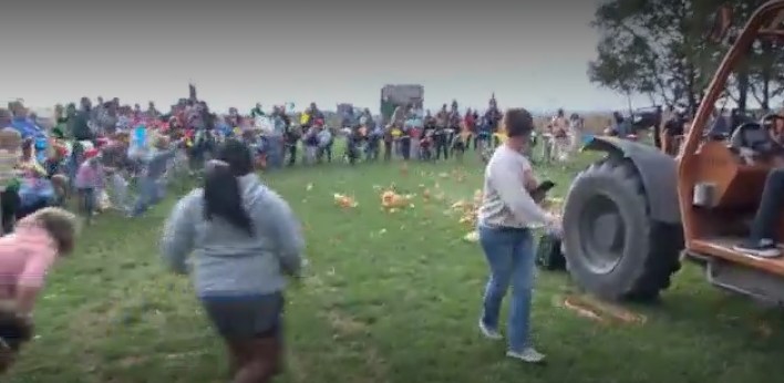 A Jefferson pumpkin patch hosts a smashing Halloween event
