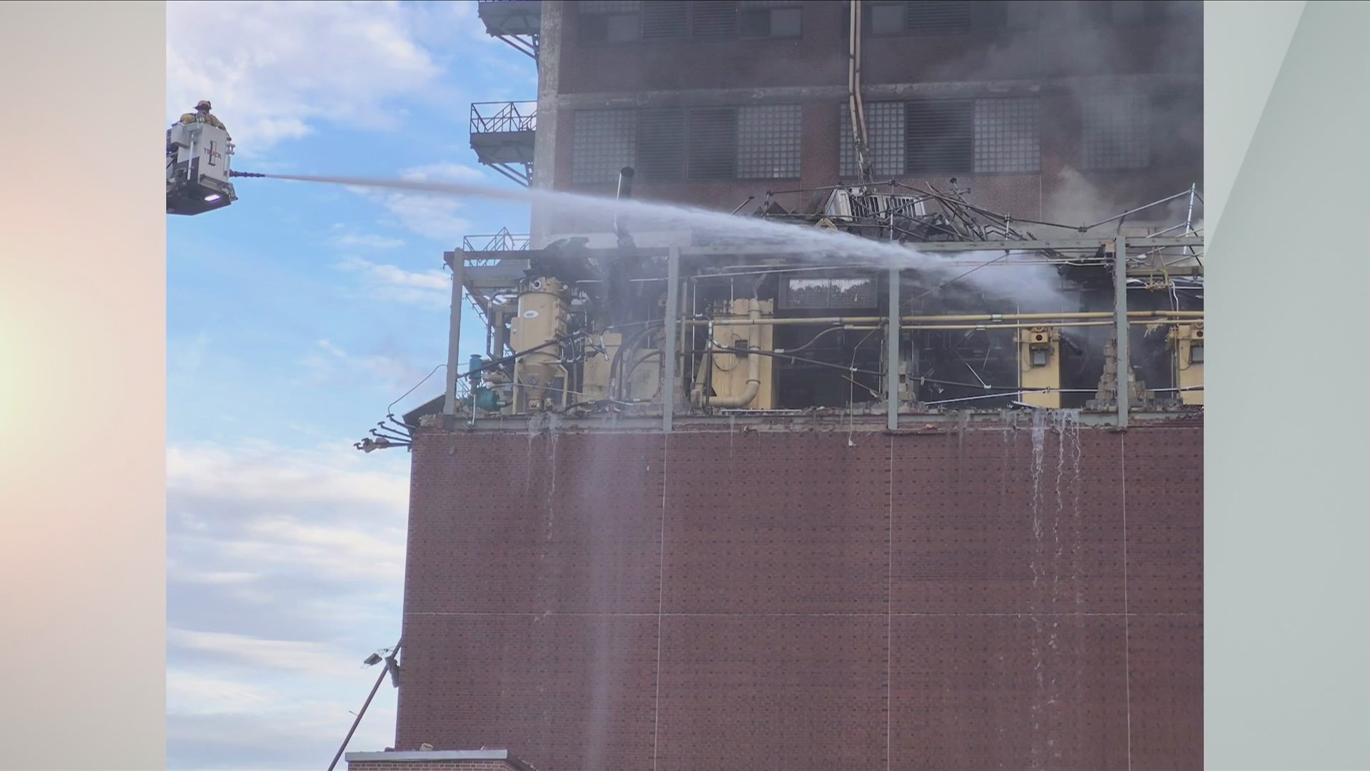 Evidence of explosion after fire at Iowa Quaker Oats building