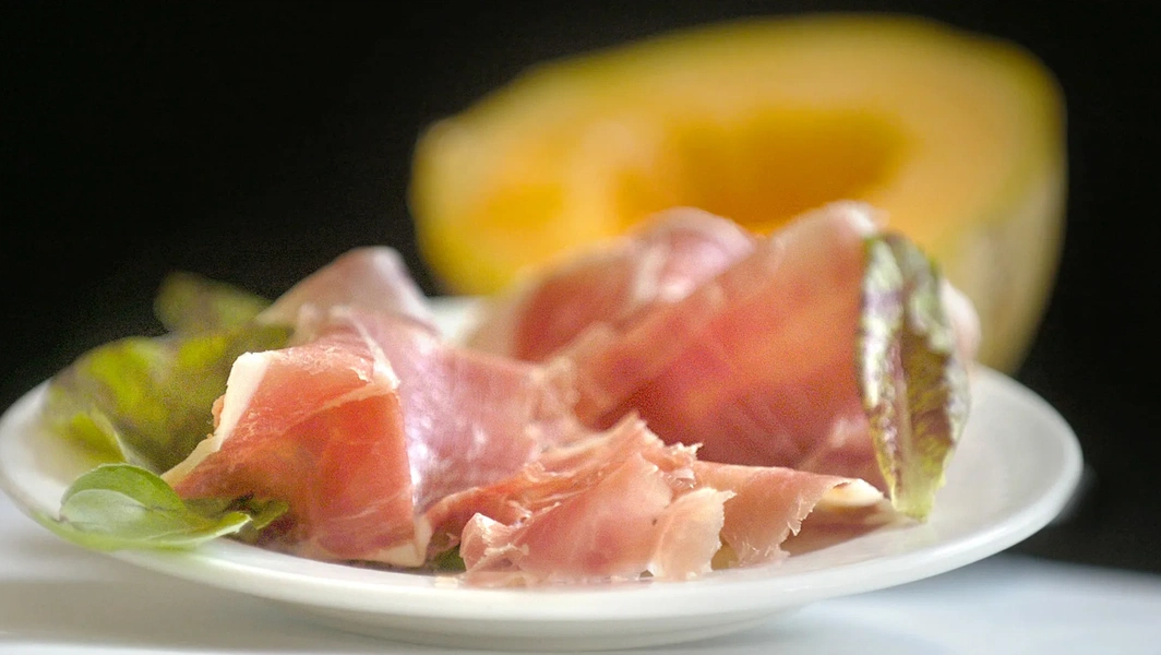 5 retro cocktail party bites