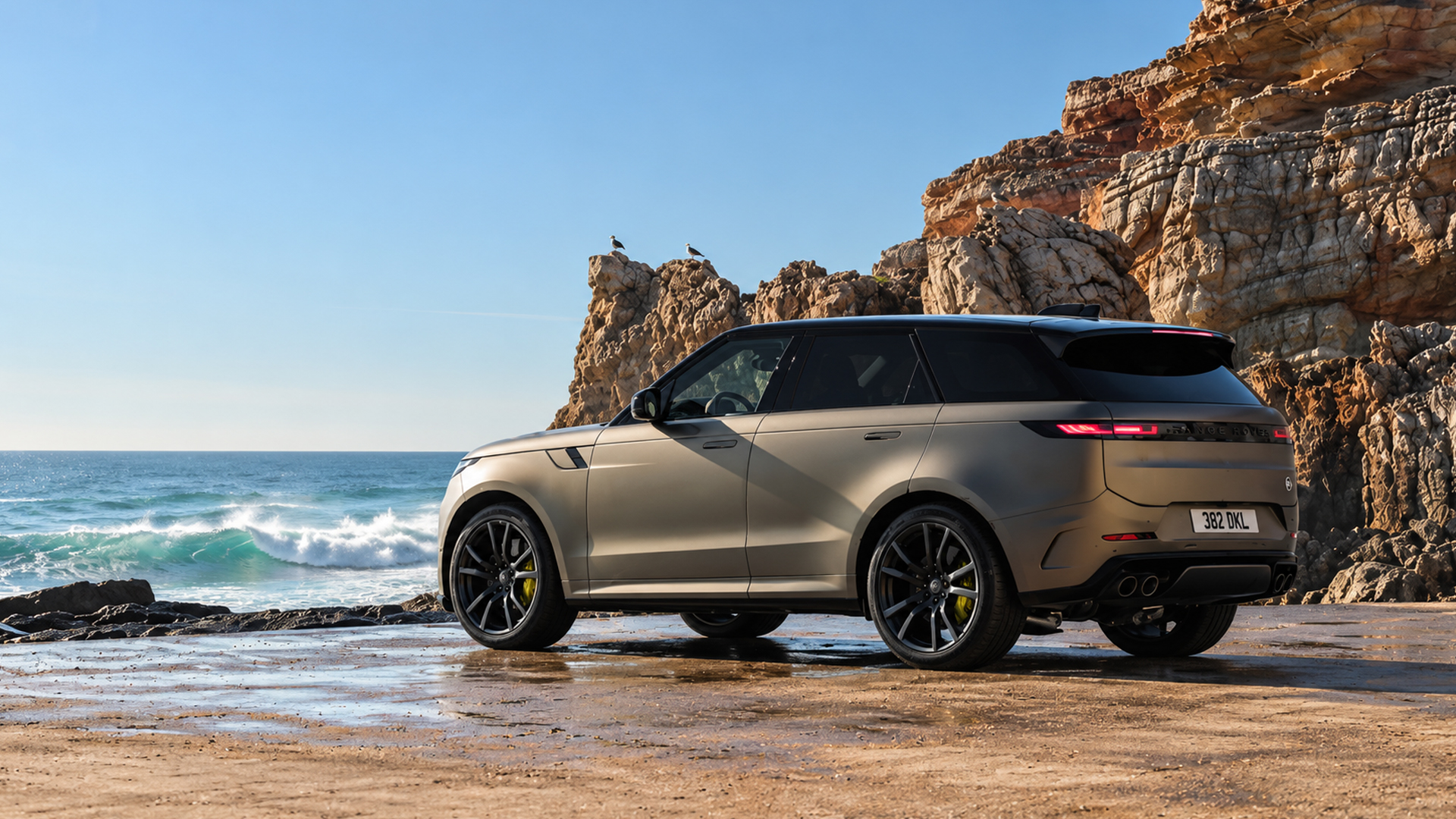 Driving 600kms in the new Range Rover Sport SV
