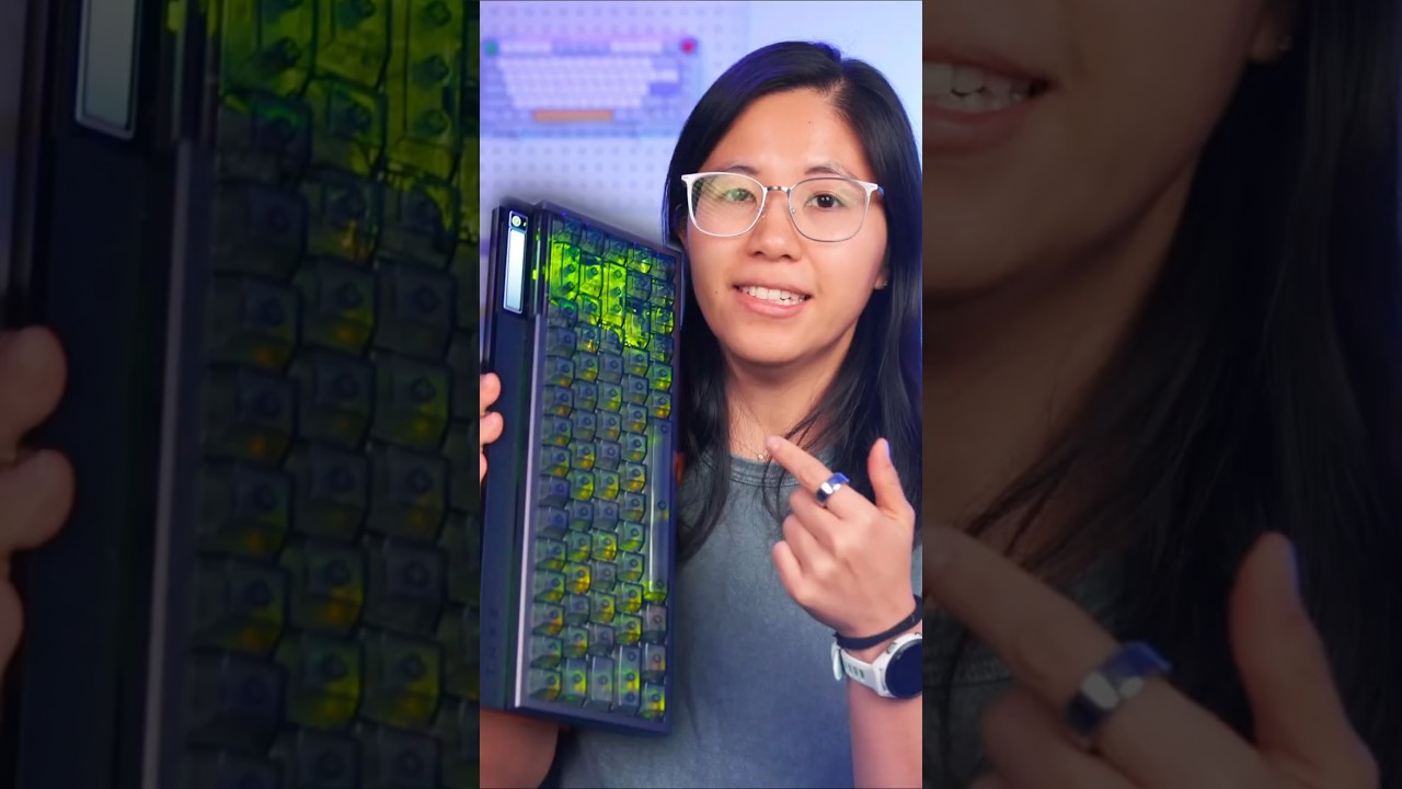 This keyboard has a 5.5 inch OLED screen inside it
