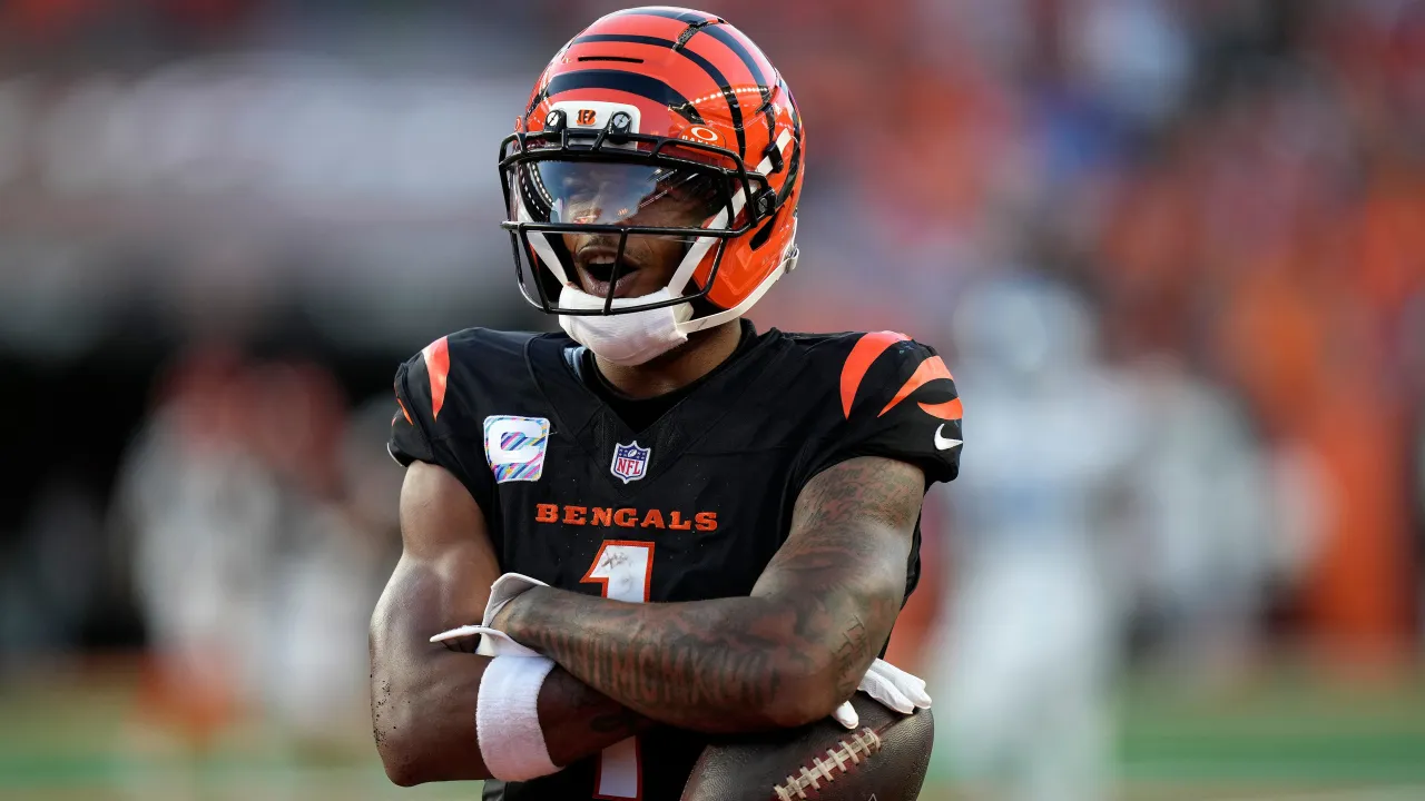 'We gotta step this s— up': How Ja'Marr Chase's passionate halftime ...