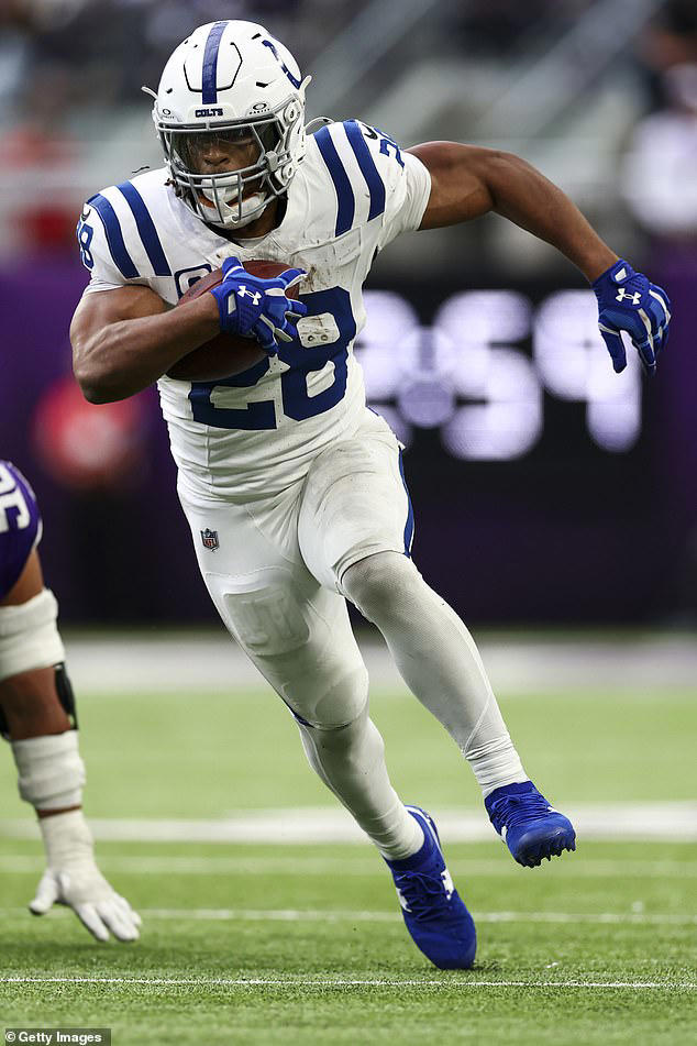 Colts star Jonathan Taylor responds to trade reports after his wife ...