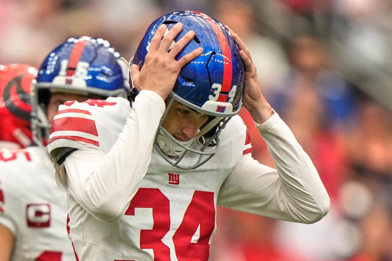 Giants kicking situation turning uncomfortable amid brutal Dominic ...