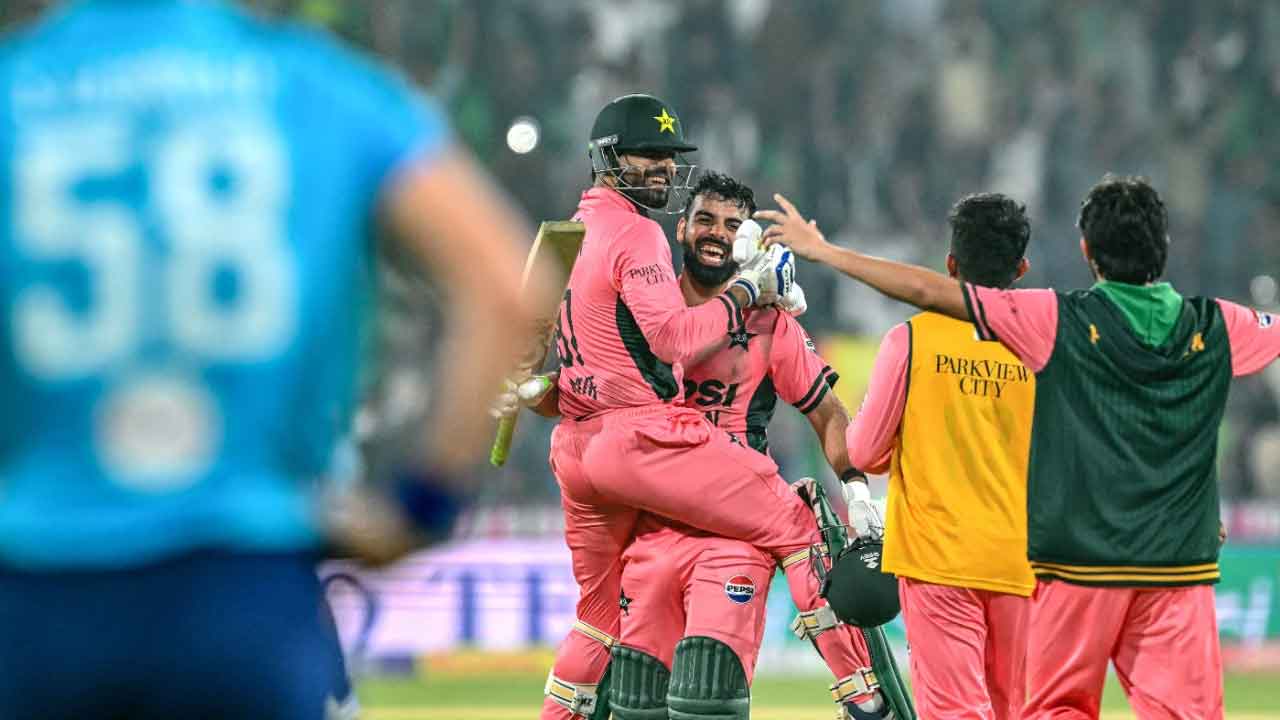 'I don't think we can reveal on live TV': Shadab Khan on chat with ...