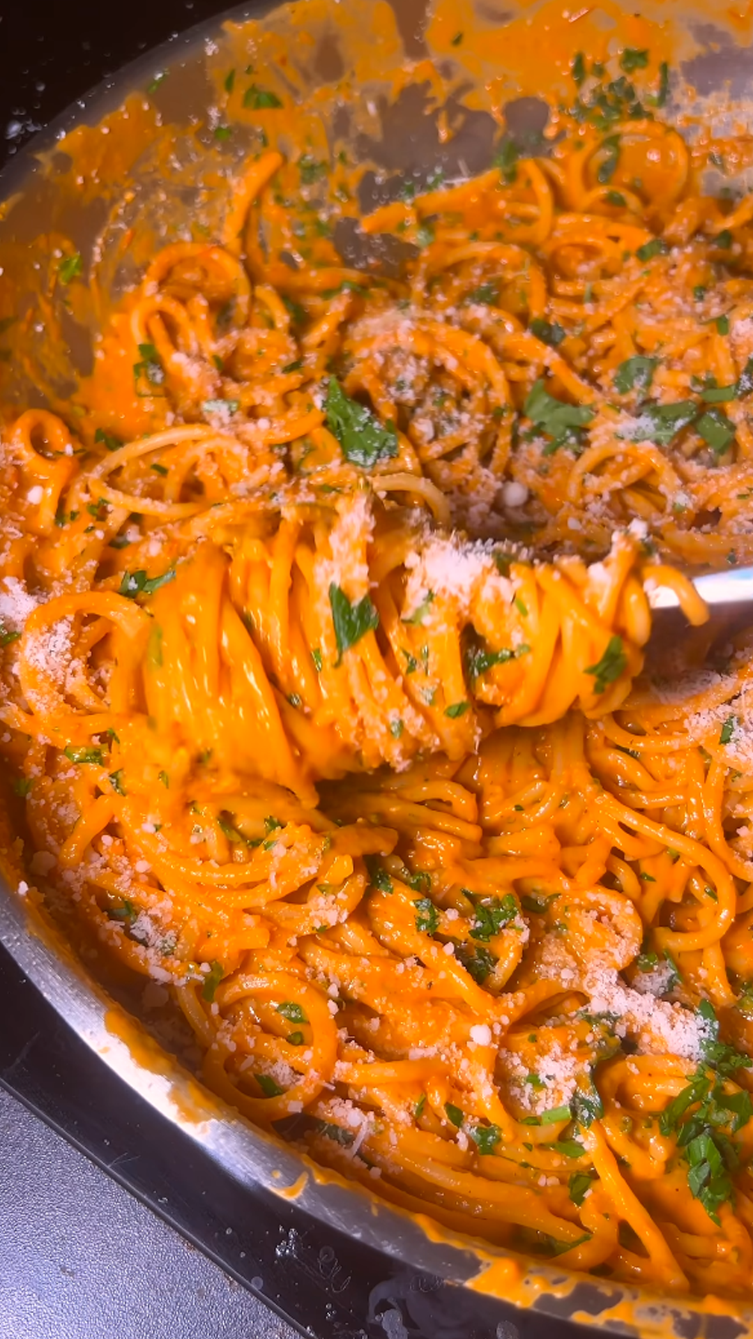 Easy roasted red pepper and tomato pasta recipe