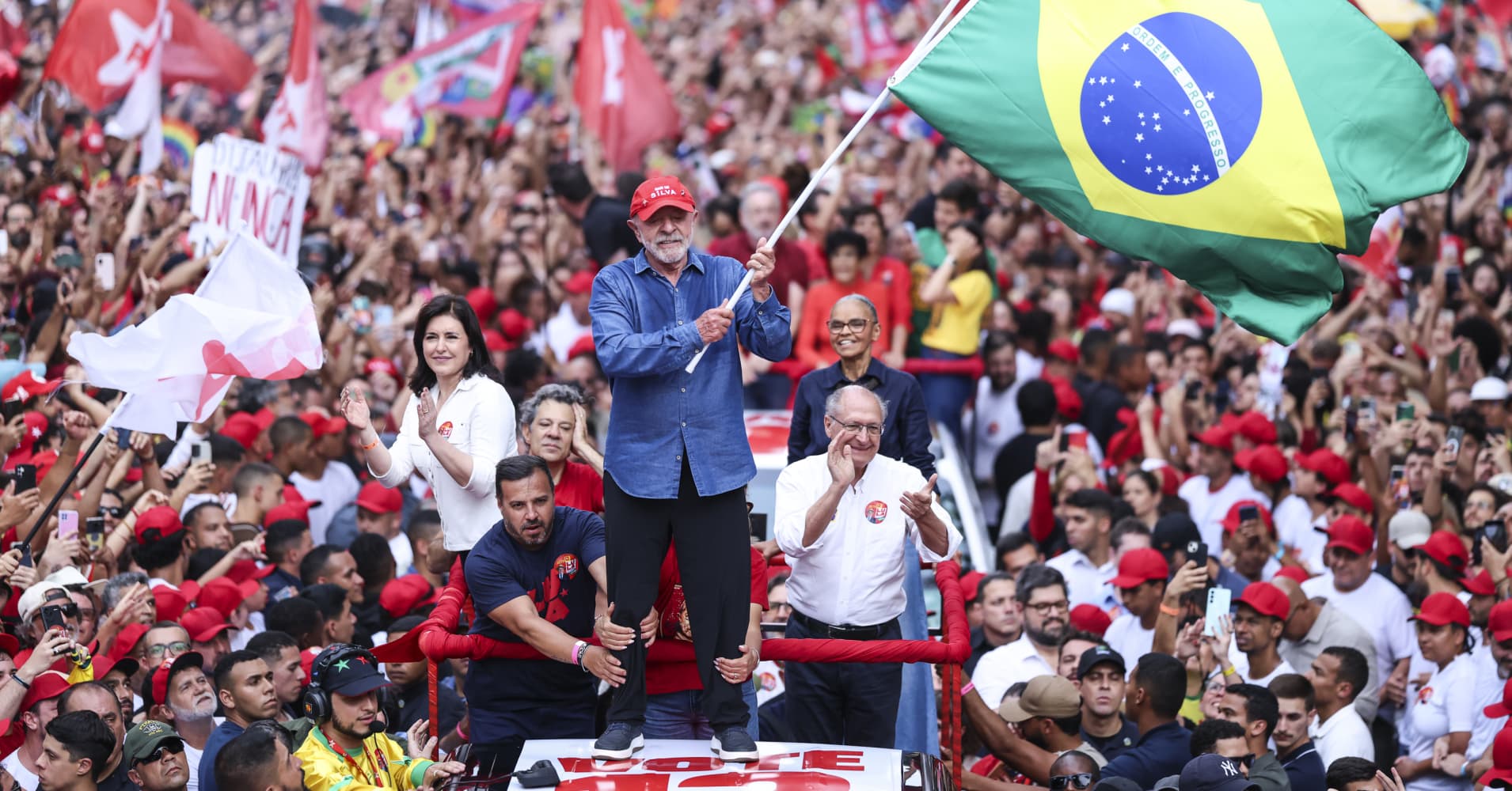 ブラジル大統領選、ルラ氏が4選 通貨レアルの先物は10%近く下落