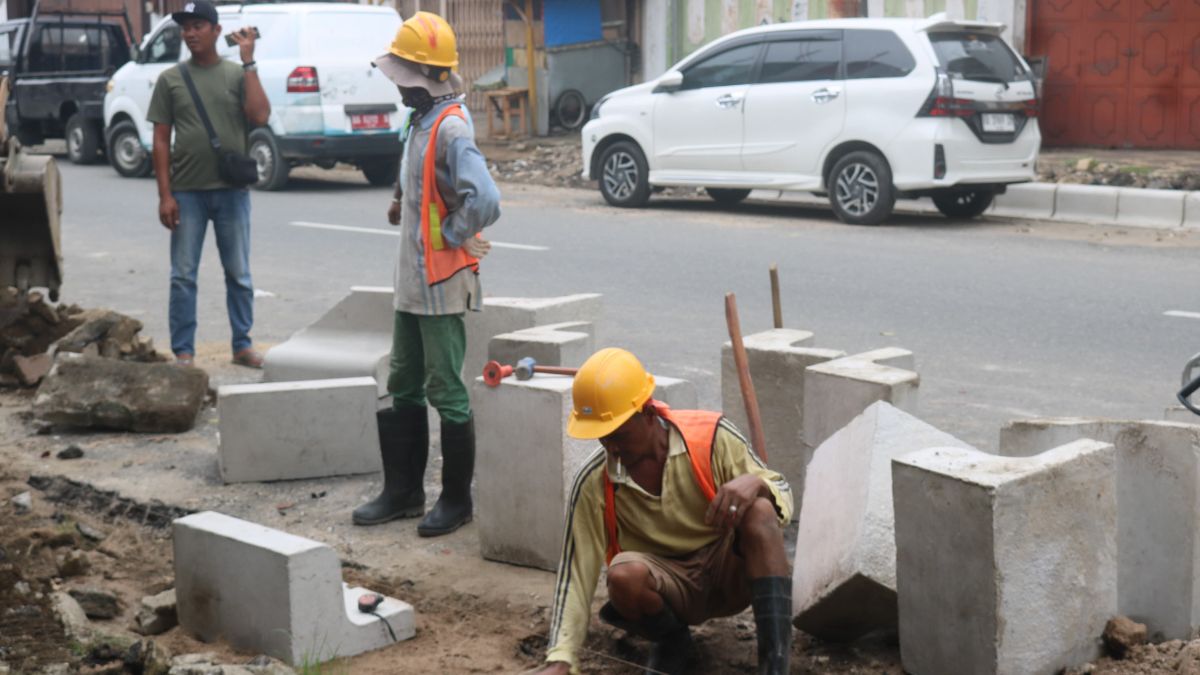 Sejauh mana rehabilitasi drainase-trotoar kawasan Pasar Raya dan Jalan ...
